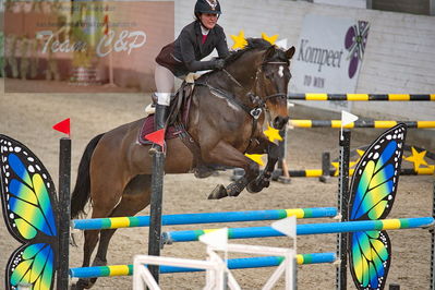 B - Stævne spring la-1
Hest landsstæne
Nøgleord: camilla sæther;dinley