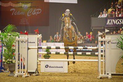 Dansk varmblod hingstekåring.
galashow-kustumespringnin
Nøgleord: thomas phil jensen;medina