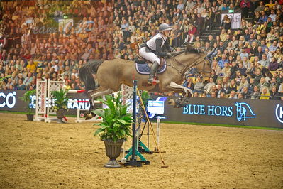 Dansk varmblod hingstekåring.
galashow-kustumespringnin
Nøgleord: karina leiche;didola ts