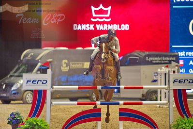 Dansk varmblod hingstekåring.
galashow-kustumespringnin
Nøgleord: hendrik sosath;cadora