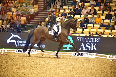 Dansk varmblod hingstekåring.
grandprix special 5
Nøgleord: shingo hayashi;scolari 4