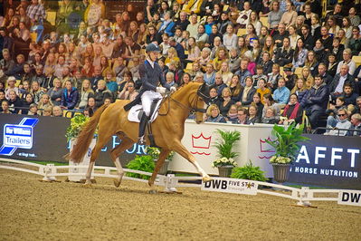 Dansk varmblod hingstekåring.
grandprix special 5
Nøgleord: daniel bachmann andersen;blue hors zepter