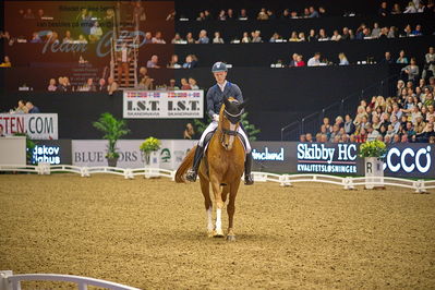 Dansk varmblod hingstekåring.
grandprix special 5
Nøgleord: daniel bachmann andersen;blue hors zepter