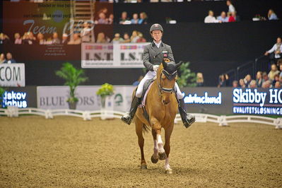 Dansk varmblod hingstekåring.
grandprix special 5
Nøgleord: anders dahl;fidelio van het bloemenhof