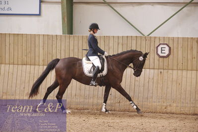 Sadelkåring 3 års og løsspring
Vallensbæk ridecenter
Nøgleord: hejbøls graceful