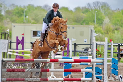 C-stævne spring
Lb1 105cm
Nøgleord: kim soetmann;hally girl