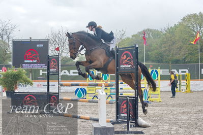 c-stævne spring hest
lb1 105cm
Nøgleord: nikoline lenshøj poulsen;coolmeen diamind arezzo