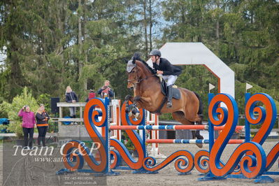 C-stævne hest
la1 115cm
Nøgleord: victor holck;kroggaardens tropic heart