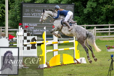 Bstævne spring
mb1 125cm
Nøgleord: may lauridsen;vestergaaard's bea jean