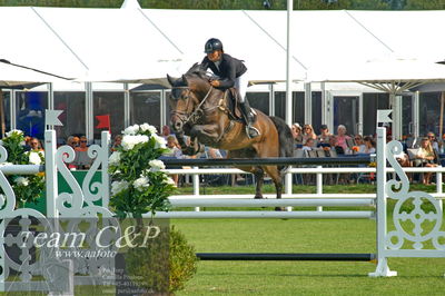 Showjumping
Kval till GP CSI3 Table A (238.2.1) 1.45m
Nøgleord: helena lundbäck;sportman