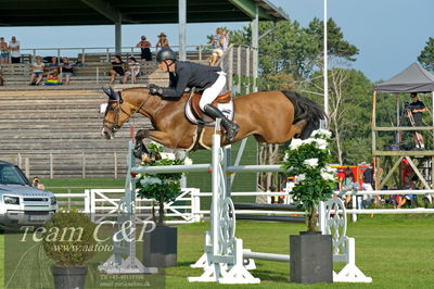 Showjumping
Kval till GP CSI3 Table A (238.2.1) 1.45m
Nøgleord: johan-sebastian gulliksen;emmylou