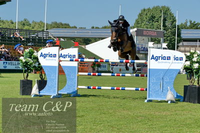 Showjumping
Derby CSI3 Table A (238.2.2) 1.50m
Nøgleord: guido jun klatte;van halen z