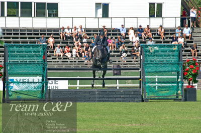 Showjumping
Derby CSI3 Table A (238.2.2) 1.50m
Nøgleord: johan-sebastian gulliksen;billy cool