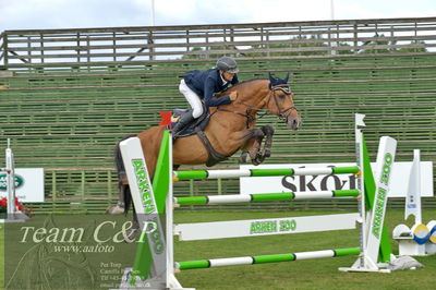 Showjumping
Horseware 7-årschampionat - Final
Nøgleord: niklas arvidsson;viking hästak (swb)