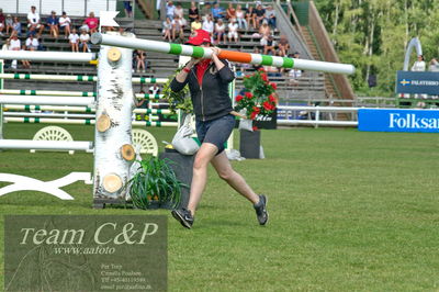 Showjumping
CSI3 Grand Prix Two Rounds - 1.50m
Nøgleord: banepersonale