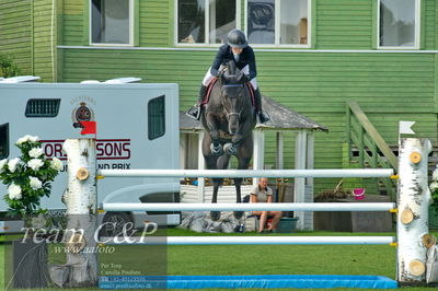 Showjumping
syvårs semifinale
Nøgleord: stephanie holmen;skylander vs (swb)