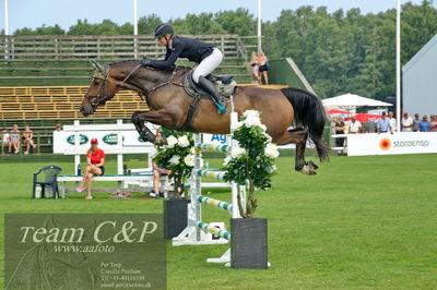 Showjumping
syvårs semifinale
Nøgleord: linnea åkesson;muzze (swb)