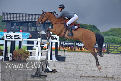 Absolut horses
2. kval og finale Agria DRF Mesterskab U18 - MA2 Springning Heste (140 cm)
Nøgleord: noona wildfang linde;lehar