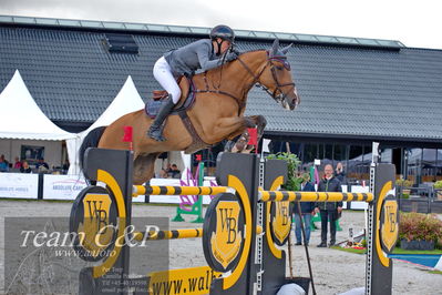 Absolut horses
2. kval og finale Agria DRF Mesterskab U18 - MA2 Springning Heste (140 cm)
Nøgleord: noona wildfang linde;lehar