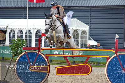 Absolut horses
2. kval og finale Agria DRF Mesterskab U18 - MA2 Springning Heste (140 cm)
Nøgleord: clara roesgaard kristensen;ak's cavalina