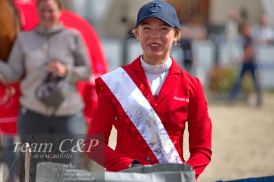 Absolut horses
2. kval og finale Agria DRF Mesterskab U18 - MA2 Springning Heste (140 cm)
Nøgleord: josefine sandgaard mørup;de similly edition;ceremoni;lap of honour