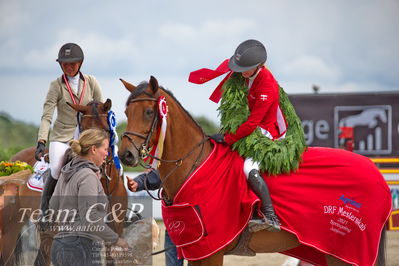 Absolut horses
2. kval og finale Agria DRF Mesterskab U18 - MA2 Springning Heste (140 cm)
Nøgleord: josefine sandgaard mørup;de similly edition;ceremoni;lap of honour