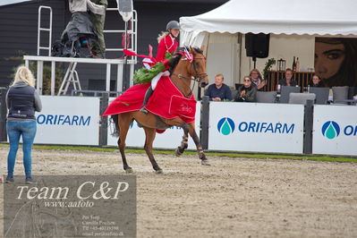 Absolut horses
2. kval og finale Agria DRF Mesterskab U18 - MA2 Springning Heste (140 cm)
Nøgleord: josefine sandgaard mørup;de similly edition;ceremoni;lap of honour