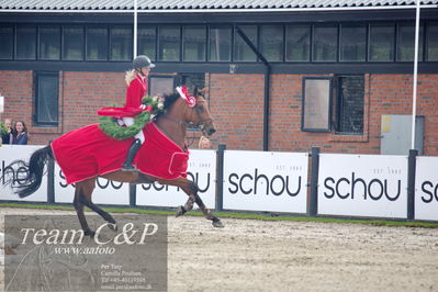 Absolut horses
2. kval og finale Agria DRF Mesterskab U18 - MA2 Springning Heste (140 cm)
Nøgleord: josefine sandgaard mørup;de similly edition;ceremoni;lap of honour