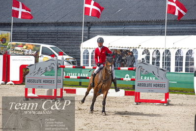 Absolut horses
2 kval og finale dm seniore 150cm og 160cm
Nøgleord: kasper  h hansen;contador