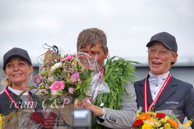 Absolut horses
2 kval og finale dm seniore 150cm og 160cm
Nøgleord: ceremoni;lars noergaard pedersen;tina lund;linnea ericsson carey