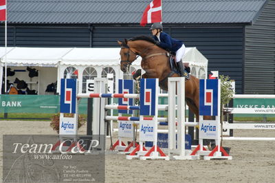 Absolut horses
ma 2 140cm
Nøgleord: ida mundberg hansen;mundberg's sandrino boy