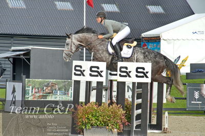 Absolut horses
la2 120cm
Nøgleord: emilie louise weilsby;combado