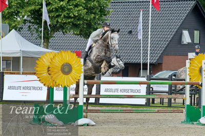 Absolut horses
la2 120cm
Nøgleord: emilie louise weilsby;combado