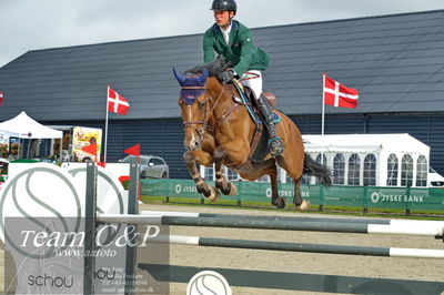 Absolut horses
la2 120cm
Nøgleord: konstantin deeken künnemann;utendro