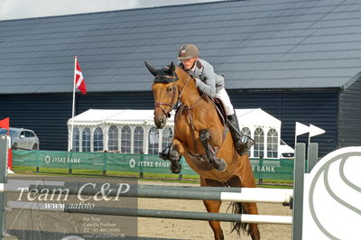 Absolut horses
la2 120cm
Nøgleord: ian fives;daily's beauty ps