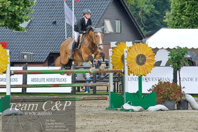 Absolut horses
la2 120cm
Nøgleord: karoline vistensen graversen;farida