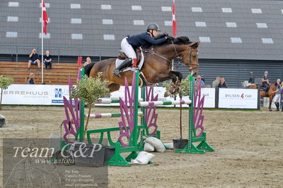 Absolut horses
la2 120cm
Nøgleord: nikoline gulstad;natalon van't krekenhof