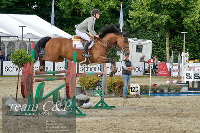 Absolut horses
la2 120cm
Nøgleord: emilie louise weilsby;magnum van't lindehof