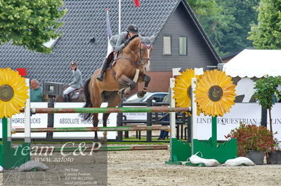 Absolut horses
la2 120cm
Nøgleord: jannike west schou;unbelievable