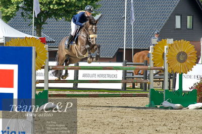 Absolut horses
la2 120cm
Nøgleord: rasmine laudrup;clear fight