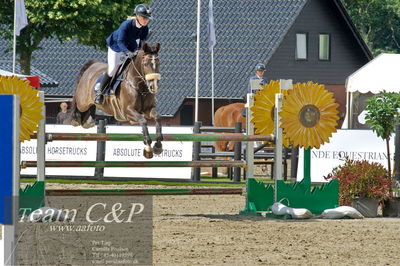 Absolut horses
la2 120cm
Nøgleord: rasmine laudrup;clear fight