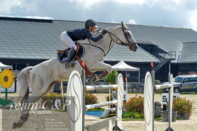 Absolut horses
2. kval og finale u 21
Nøgleord: rie rose lindegren roed;newcomer 13