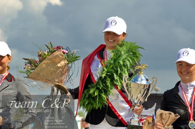 Absolut horses
2. kval og finale u 21
Nøgleord: ceromoni;lap of honour;maria barnewitz schou;seana 2;anna victoria weilsby;kamilla ladefoged rasmussen