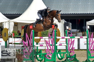 Absolut horses
2. kval. og finale Agria DRF Mesterskab U25 - S1 + S2 Springning Heste
Nøgleord: nicolas pedersen;tailormade diarados boy