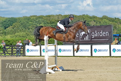Absolut horses
2. kval. og finale Agria DRF Mesterskab U25 - S1 + S2 Springning Heste
Nøgleord: nicolas pedersen;tailormade diarados boy