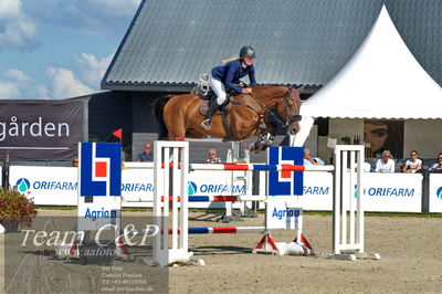 Absolut horses
2. kval. og finale Agria DRF Mesterskab U25 - S1 + S2 Springning Heste
Nøgleord: lærke olesen;bombay 36