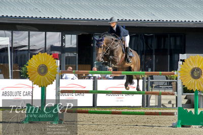 Absolut horses
2. kval. og finale Agria DRF Mesterskab U25 - S1 + S2 Springning Heste
Nøgleord: sofie yderstraede bucka;la belle