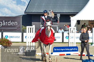 Absolut horses
2. kval. og finale Agria DRF Mesterskab U25 - S1 + S2 Springning Heste
Nøgleord: bennedikte rie truelsen;lap of honour;ceremoni