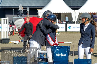 Absolut horses
2. kval. og finale Agria DRF Mesterskab U25 - S1 + S2 Springning Heste
Nøgleord: bennedikte rie truelsen;ceremoni;lap of honour;nicolas pedersen;sofie yderstraede bucka