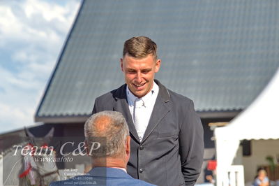 Absolut horses
2. kval. og finale Agria DRF Mesterskab U25 - S1 + S2 Springning Heste
Nøgleord: adam sparlund olesen;ceremoni